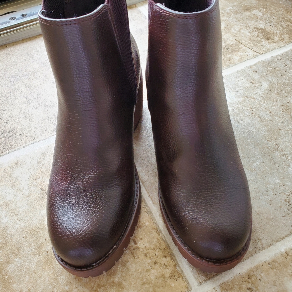 Mia Size 7 Combat Boots